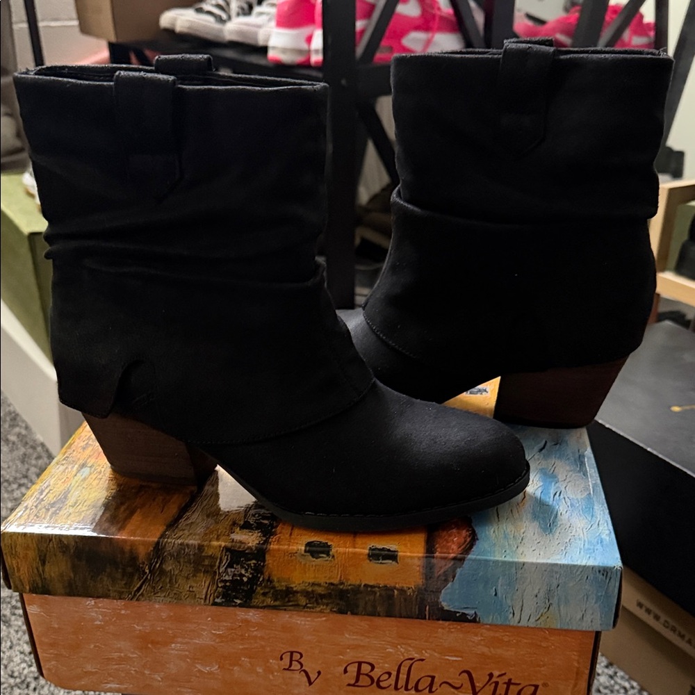Bella Vita Women's Black Ankle Booties